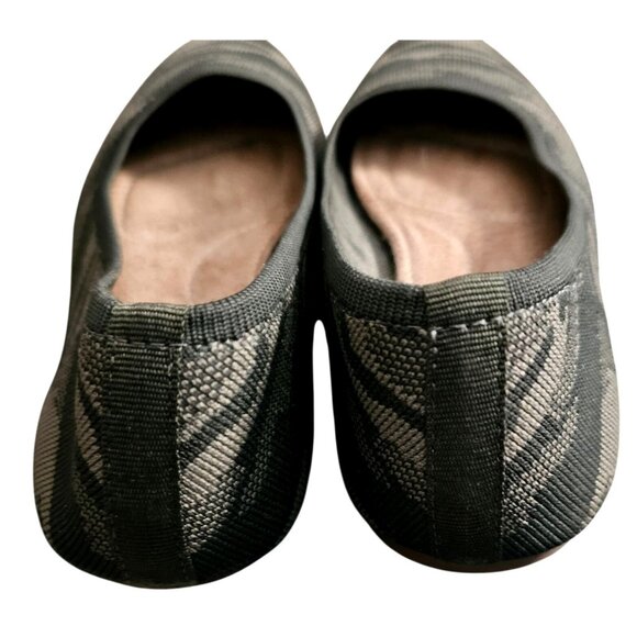 Old Navy Green Camo Print Ballet Flats Womens Size 8 Textured Canvas Slip-On Sho - Picture 8 of 9